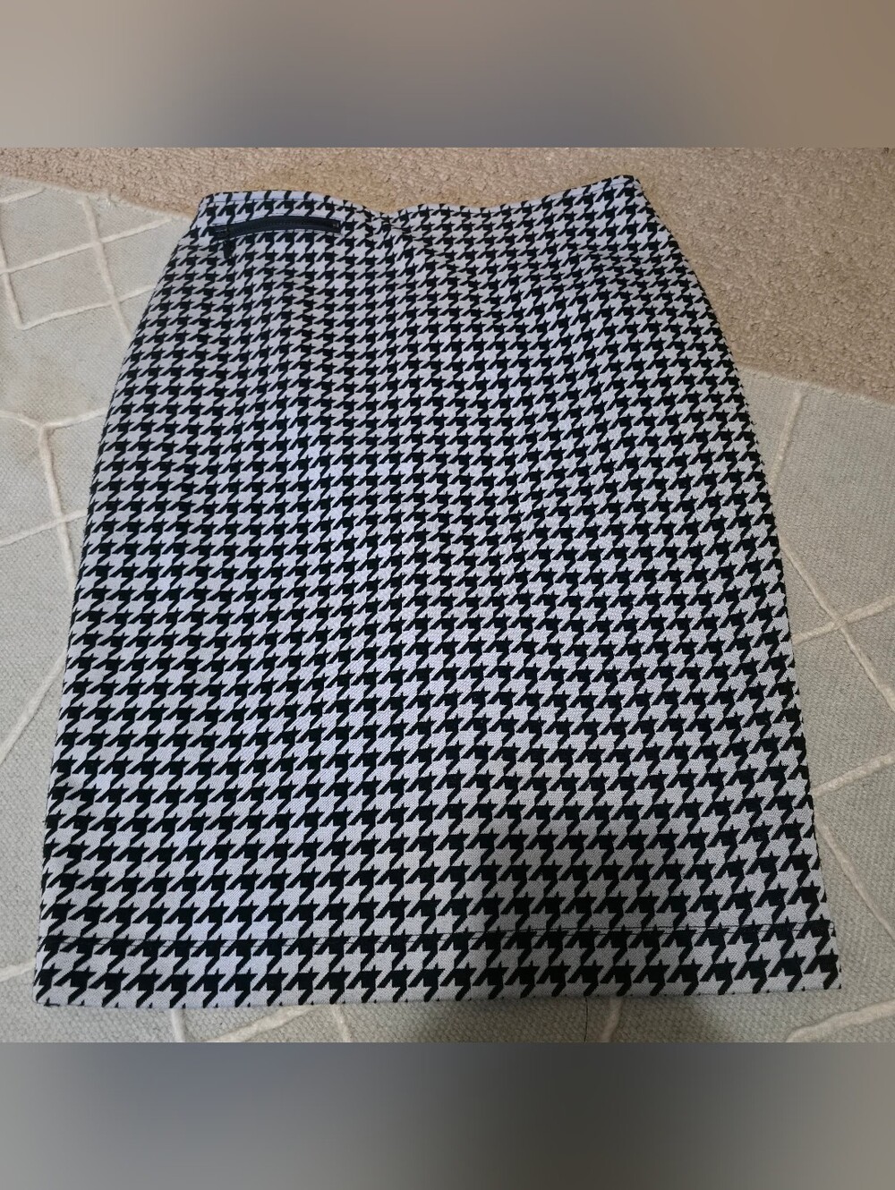 4/$67 Deal! Cleo Houndstooth Pencil Skirt - Black & White